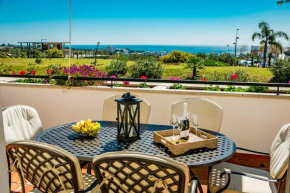 Pass the Keys Spacious 4-Bed Home with Jacuzzi BBQ